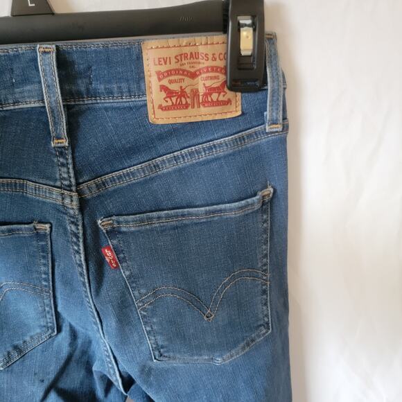 Levi's Medium Wash Distressed High Rise Mile High Classic Skinny Jeans Size 26 - Picture 8 of 12